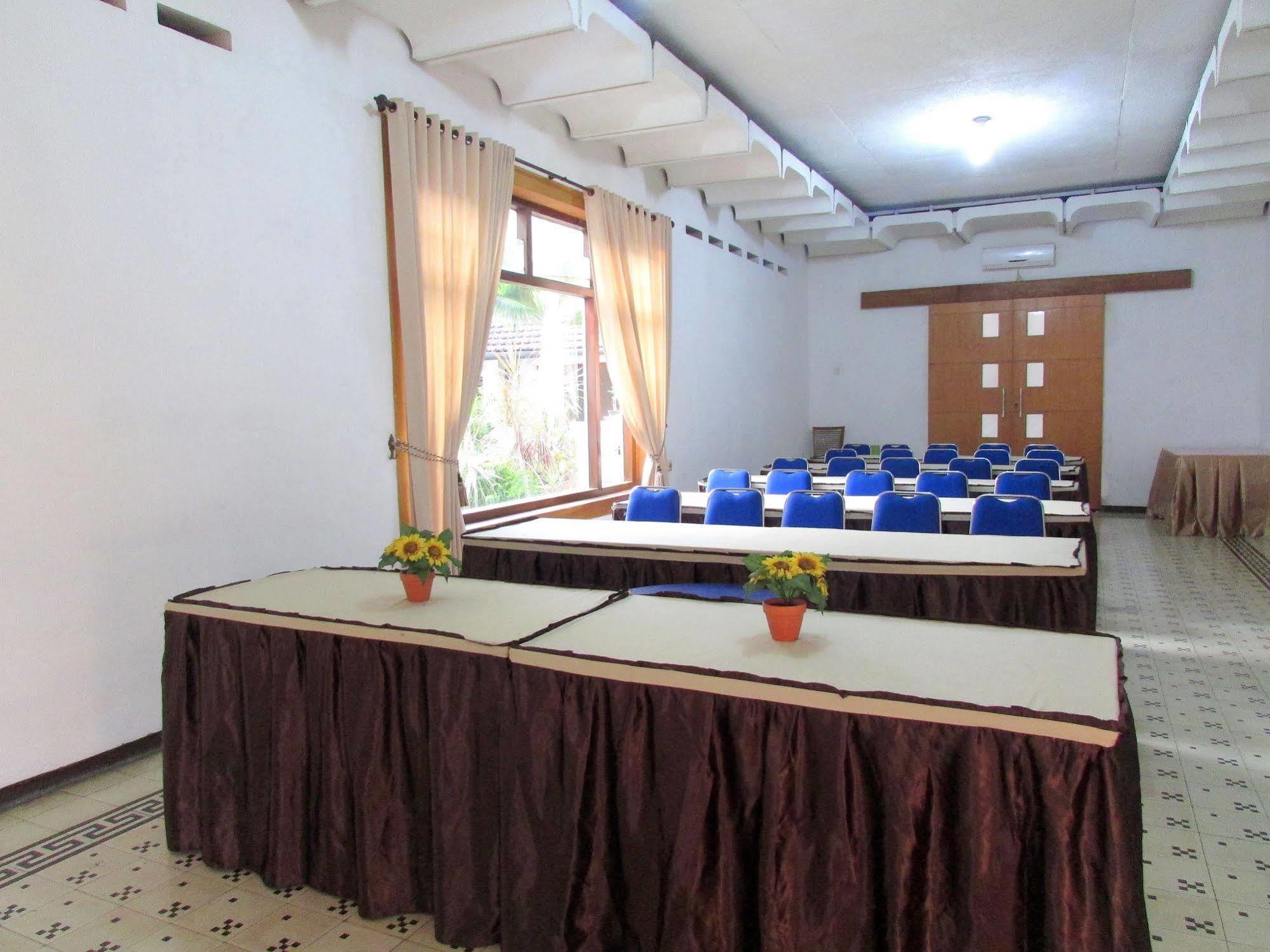 Riche Heritage Hotel Маланг Екстериор снимка